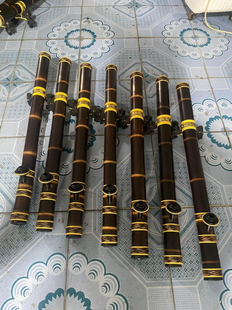 Điếu Cày Trúc 5 mắt Đan Mây Mộc Mạc Thanh Lịch